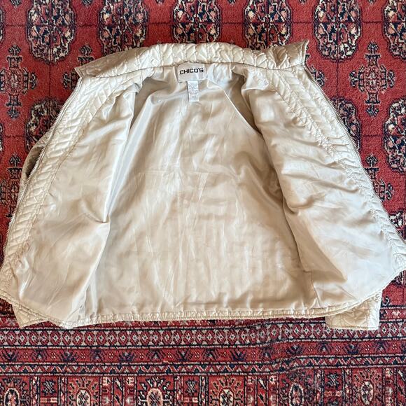 Chico’s 1 (M, 8) Women’s Matte Gold Quilted, Filled Lightweight Zip Front Jacket - Picture 3 of 4